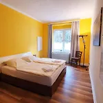 Weingut Caspari, Familie Eggert Apartmán *
