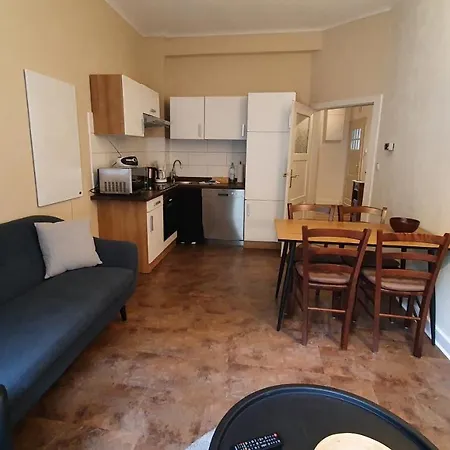 Weingut Caspari, Familie Eggert *