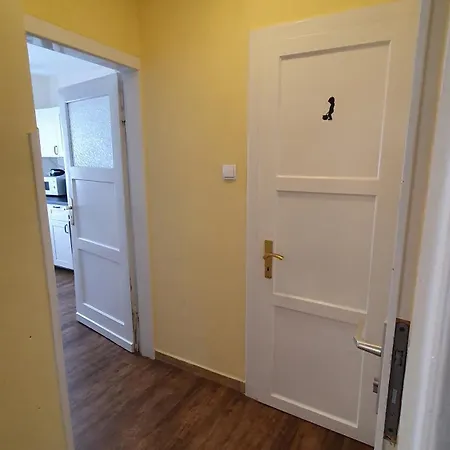 Weingut Caspari, Familie Eggert Apartamento