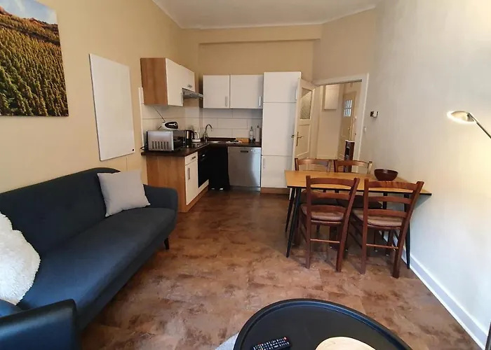 Weingut Caspari, Familie Eggert *