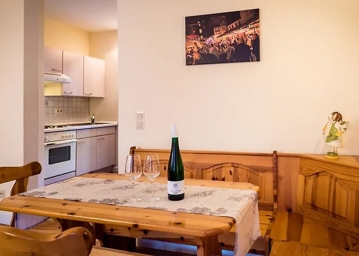 Weingut Caspari, Familie Eggert *